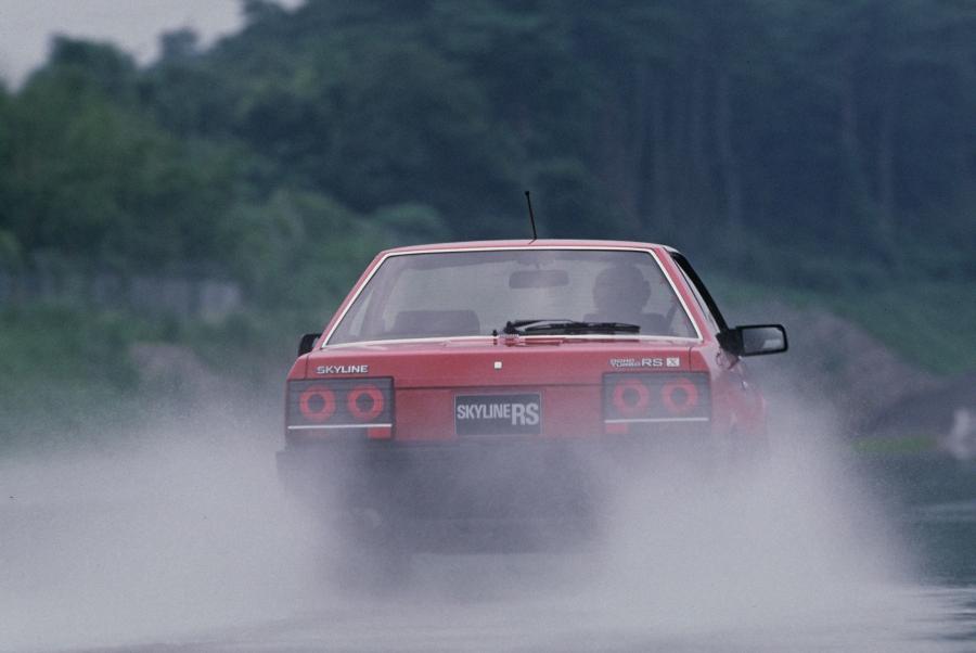  Nissan Skyline 2000 Turbo RS-X Hardtop (KDR30XFT) 1983 года  (фото 14 из 23)